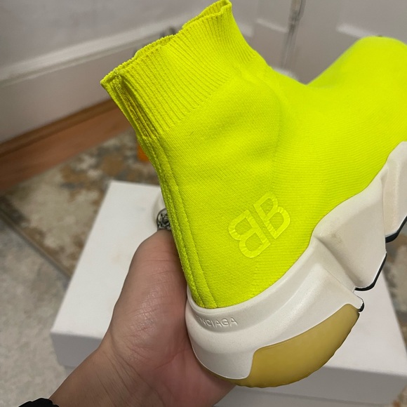 EUC Women Sz 7 (Euro Sz 37) Balenciaga Speed Trainer With BB Neon/Bright Yellow - Picture 14 of 17